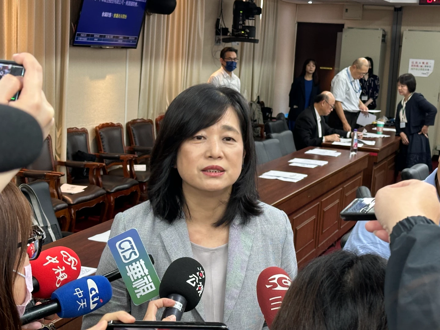 觀光署長陳玉秀立法院備詢處女秀。陳怡文攝
