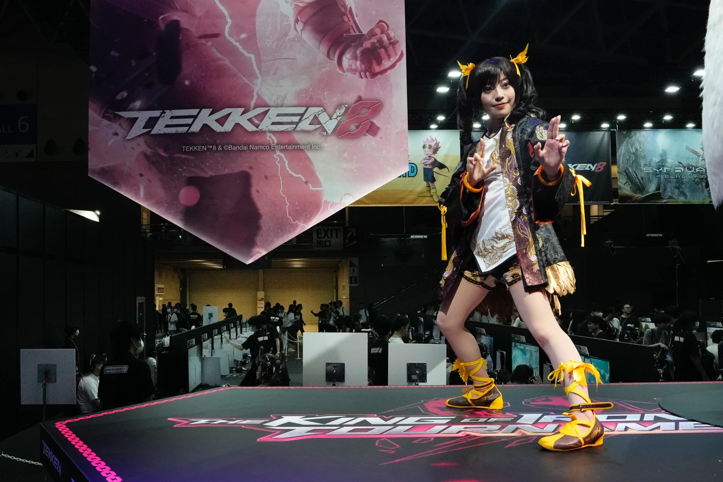 一名玩家演繹知名電玩「鐵拳」(Tekken)系列角色。法新社
