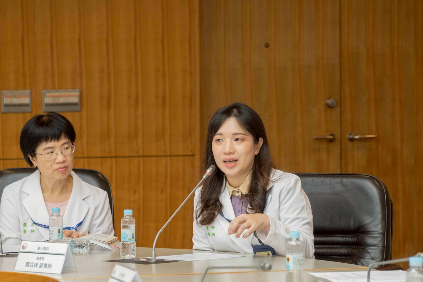 營養師葉宜玲建議有氧運動、重點訓練和高強度間歇訓練搭配不同類型蔬果可強化運動表現。台大醫院提供