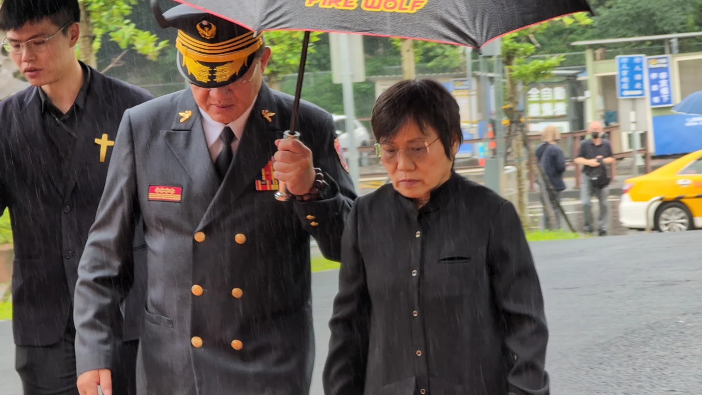 內政部長劉世芳上午出席吳恩碩告別禮拜。林志青攝