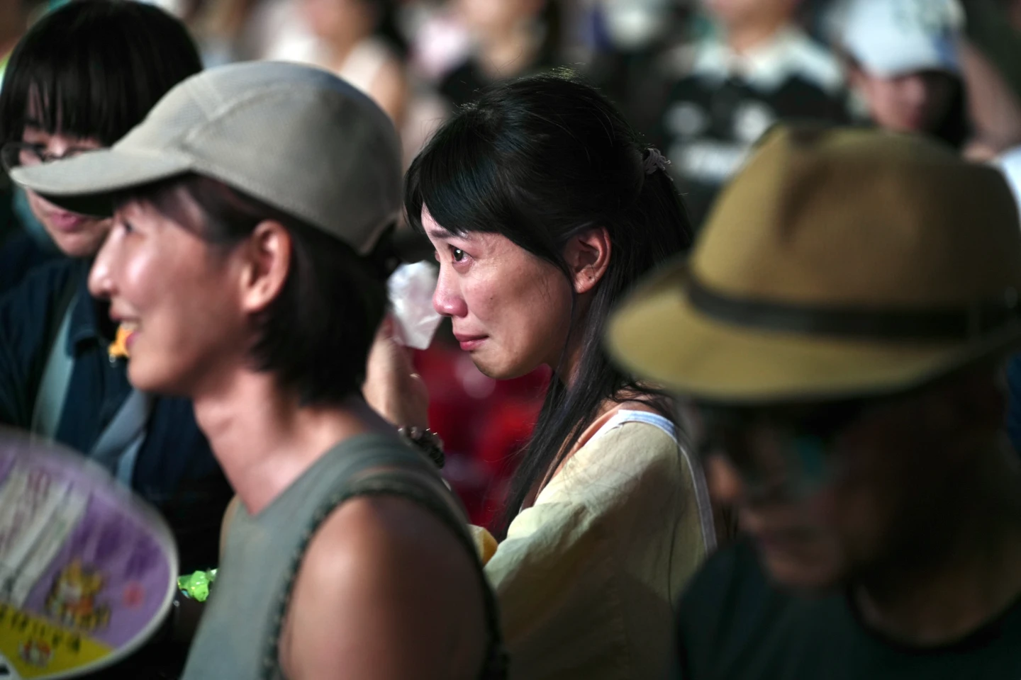 罷免失敗讓罷團支持者難過落淚。林林攝