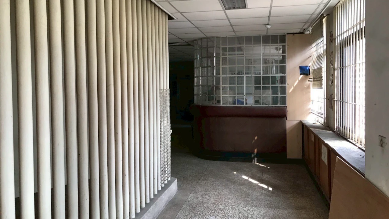 高雄市警局的舊拘留所,設於總局4樓,為因應當時治安需求所規劃的短期收容設施。讀者提供