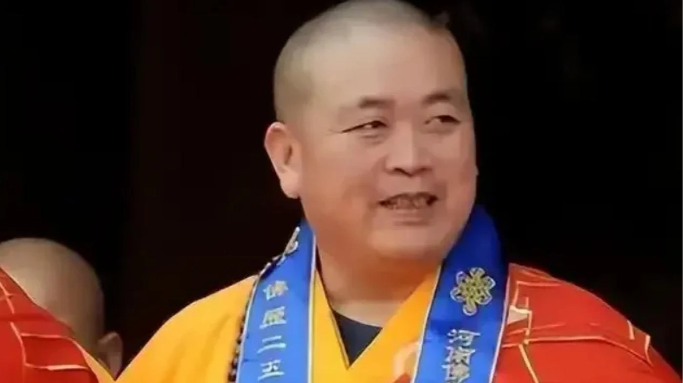 釋永信是少見的「網紅」方丈,微博社群擁87.8萬粉絲,個人爭議不斷。翻攝自釋永信微博
