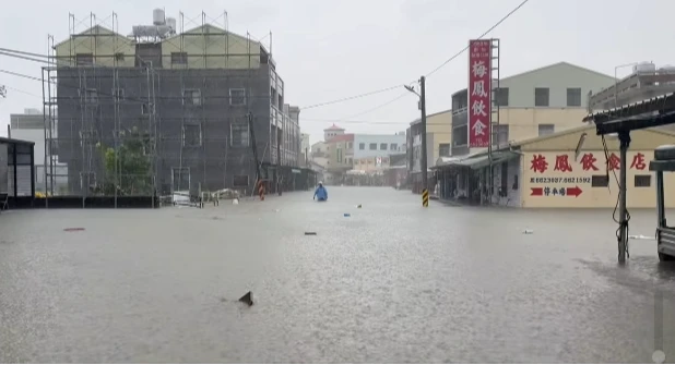 台南後壁水淹及膝。翻攝台南市議員王宣貿臉書