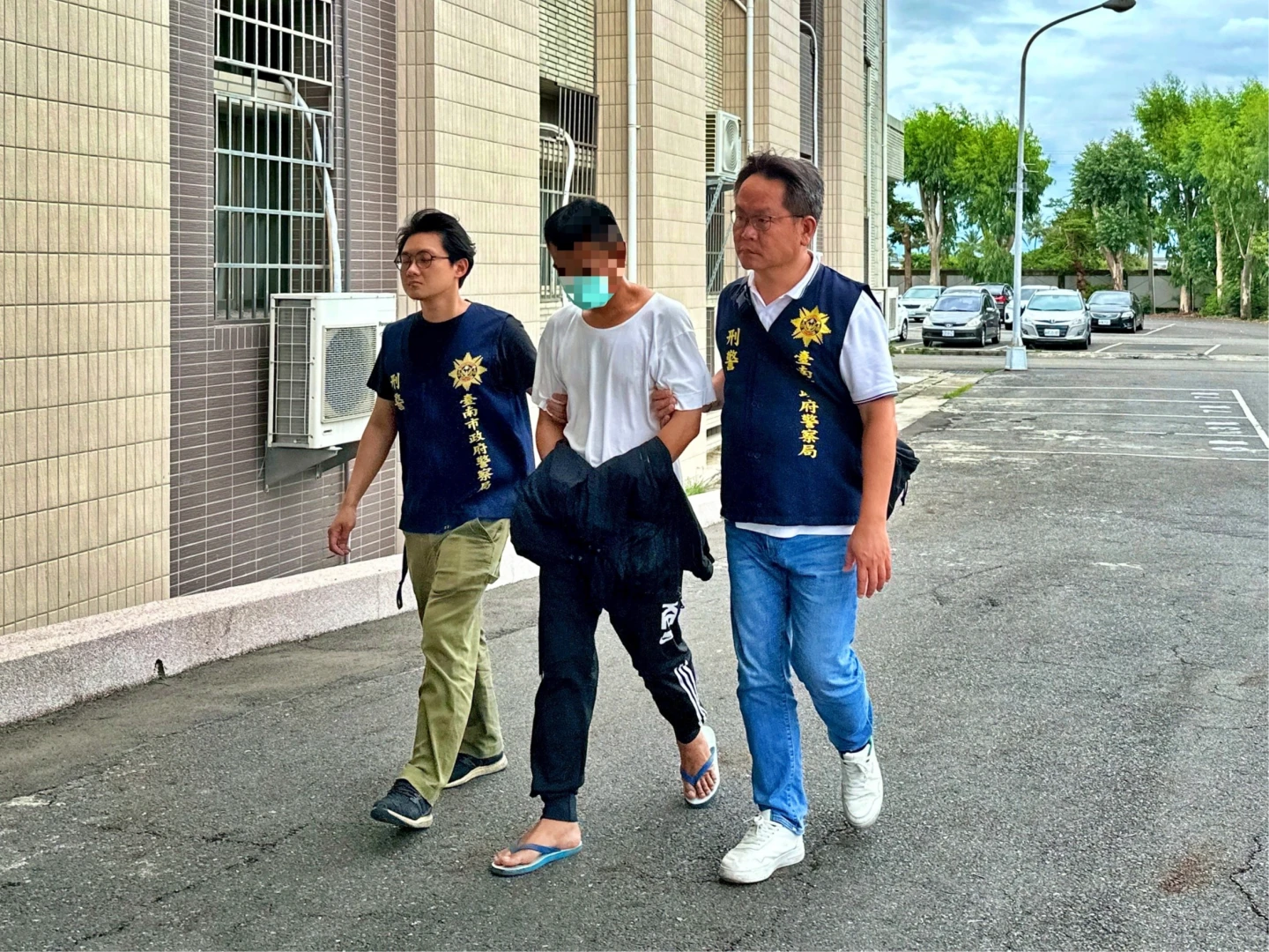 砂石車司機兼差討債、販毒,遭拘捕到案。市刑大提供