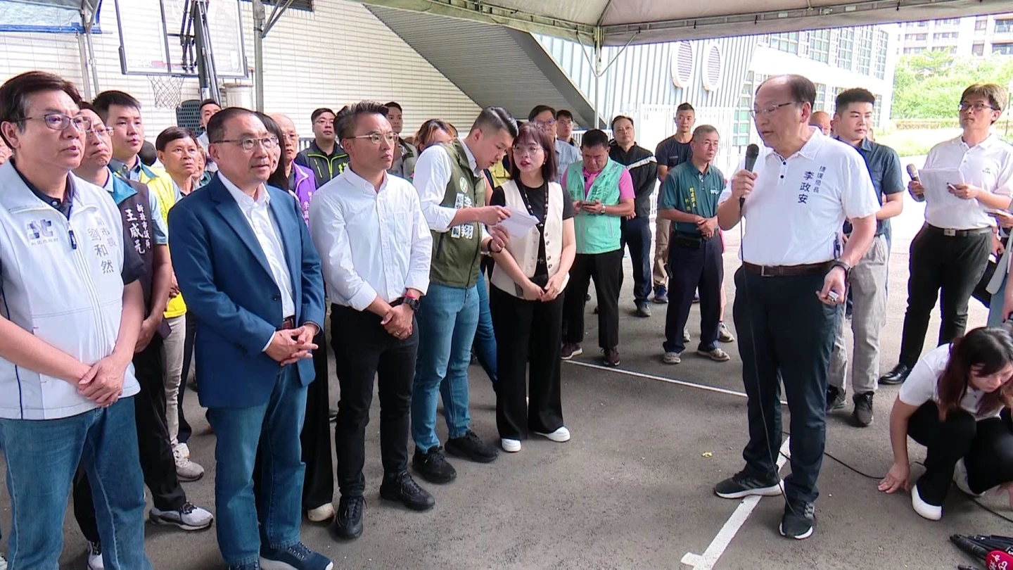 侯友宜酸喊中央,趕快核發1萬元現金。新北市政府提供