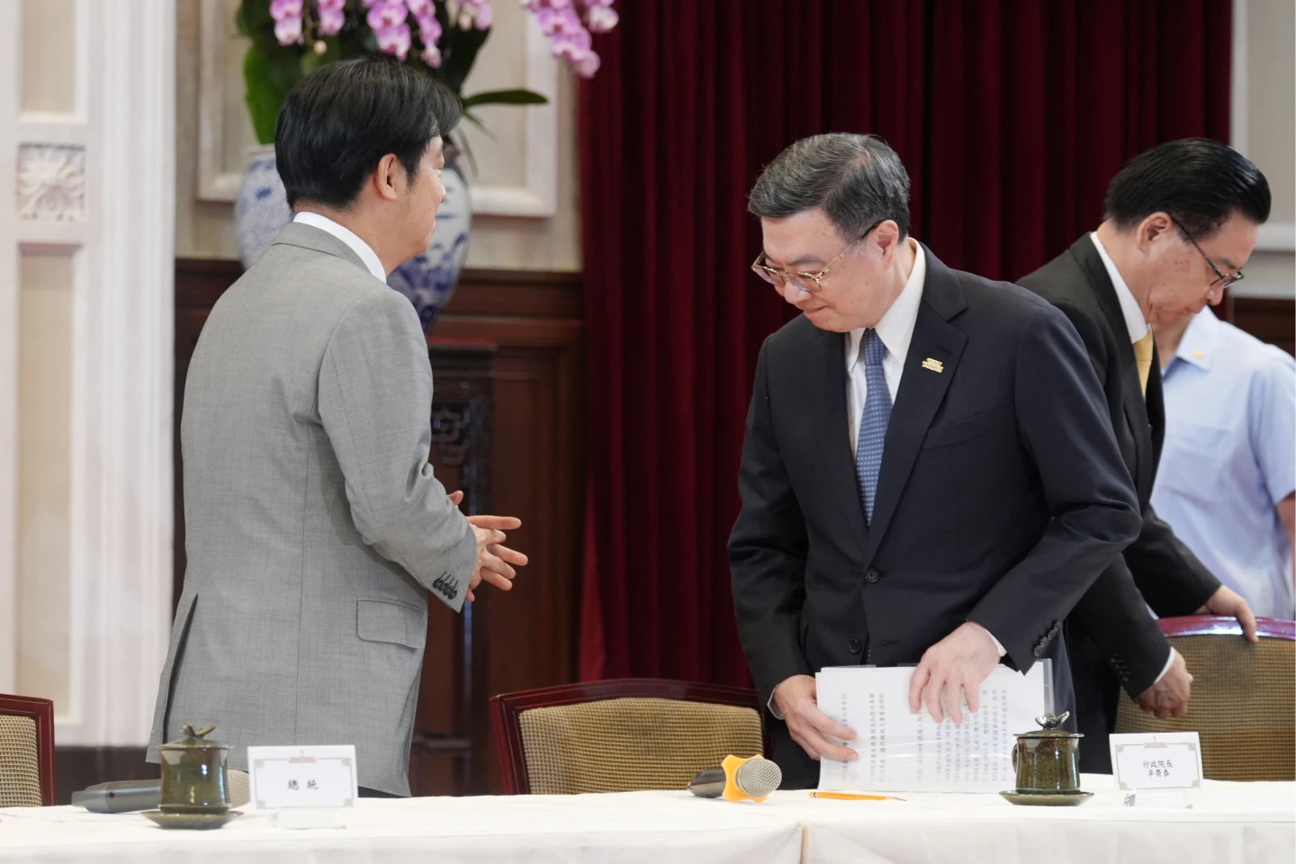總統賴清德今率行政院長卓榮泰親上火線召開記者會。陳卓邦攝