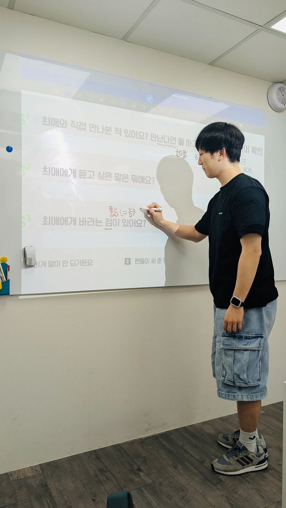 韓國籍的李先生13年前接觸台語,本次參加認證考試。教育部提供