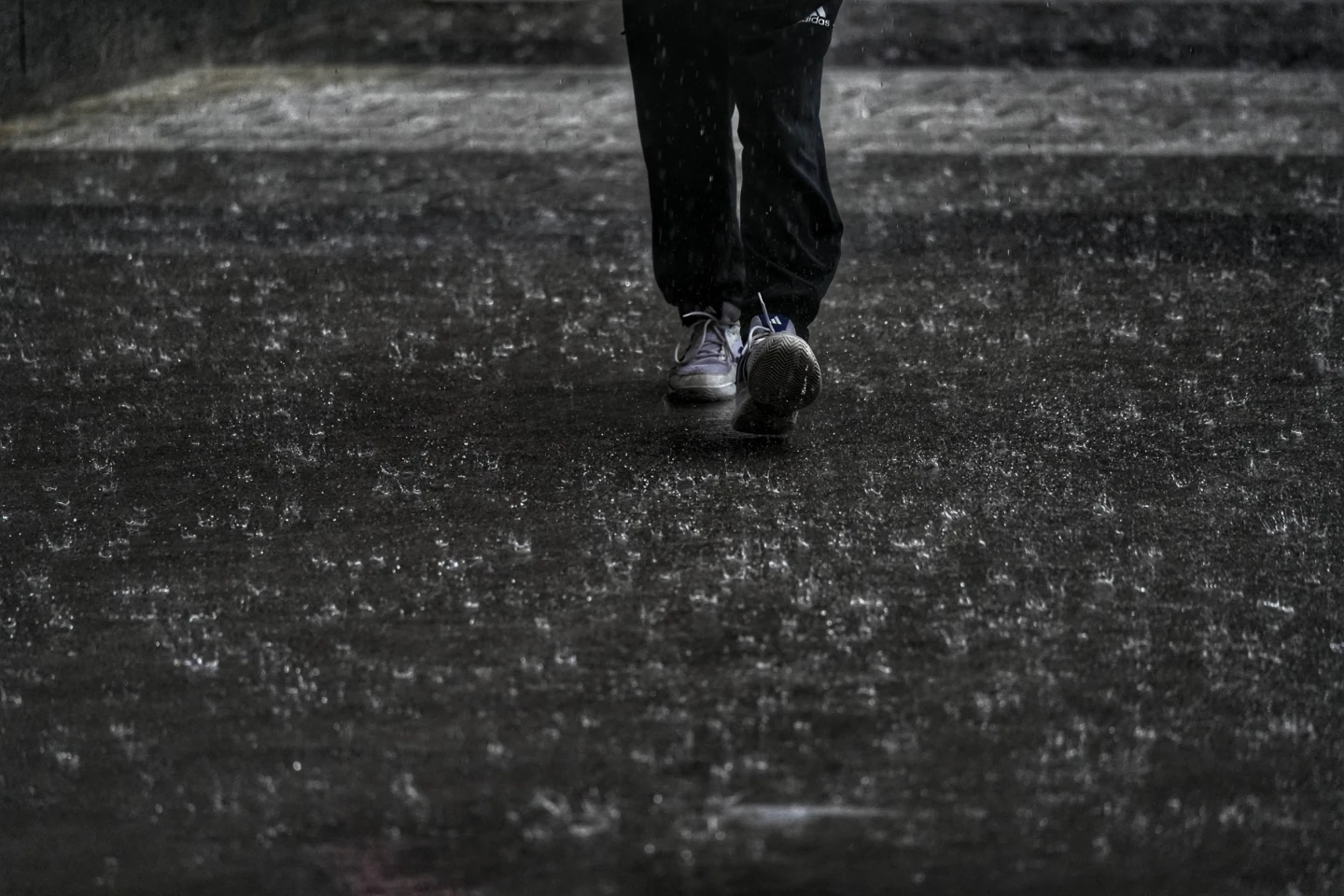 台北市信義區今午後暴雨。葉志明攝
