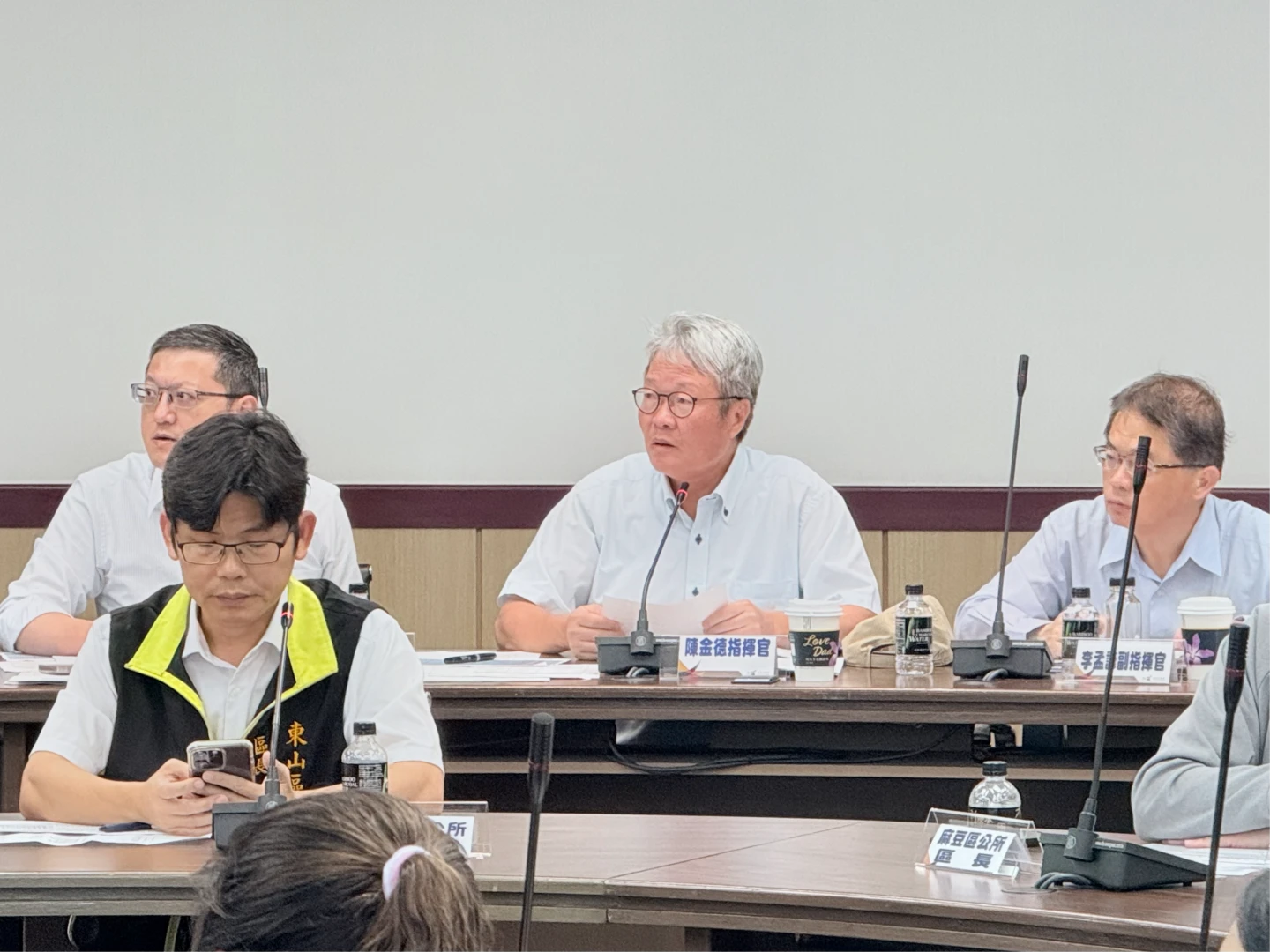 行政院政委陳金德擔任雲嘉南災後復原前進指揮所指揮官。政院提供