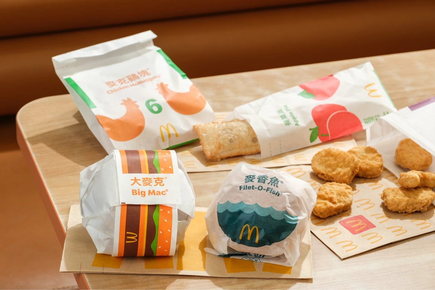 麥當勞APP 8月6日至8月10日推出父親節限定「麥粉刮刮樂」活動,有機會刮出4塊雞塊買一送一、超值全餐送漢堡。麥當勞提供