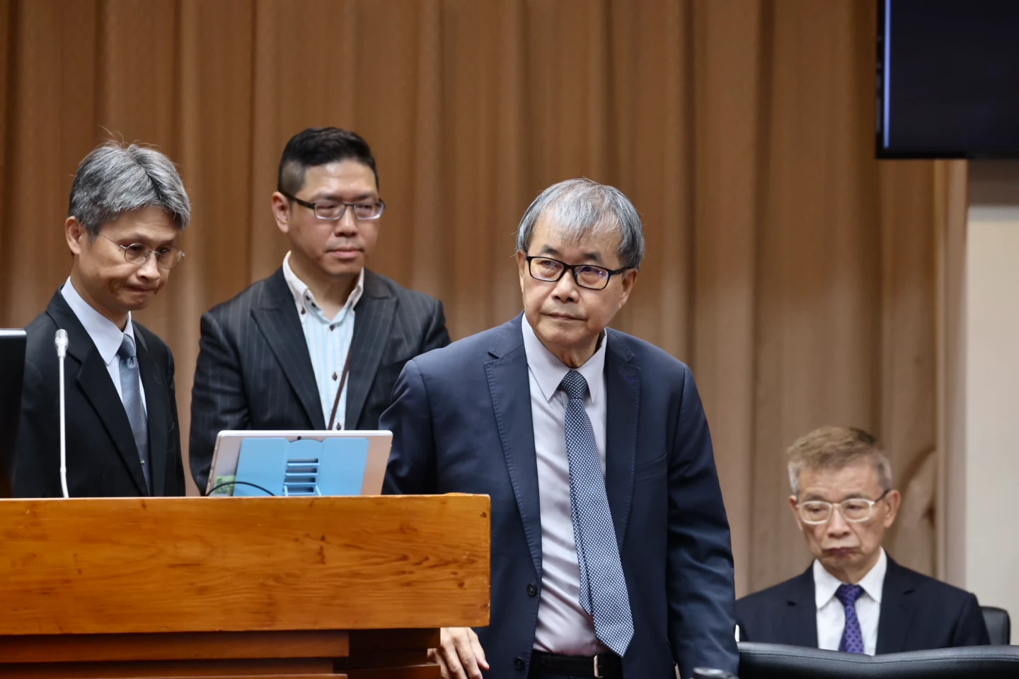 鄭英耀今天出席立法院教育及文化委員會,進行專題報告並備質詢。林林攝