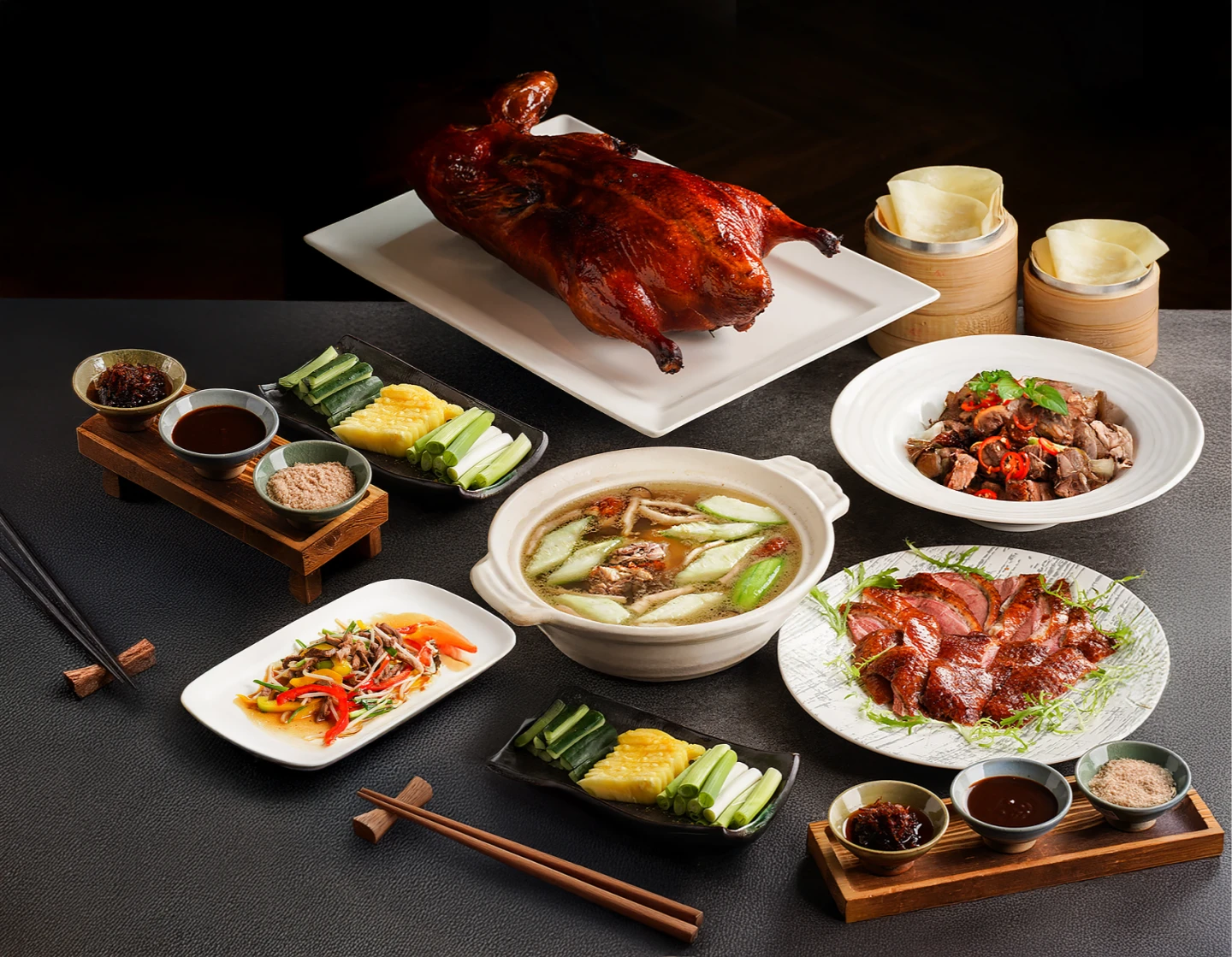 粵菜烤鴨「賀鴨郎」8月1日至8月31日爸爸到店用餐可享88折優惠。承億酒店提供