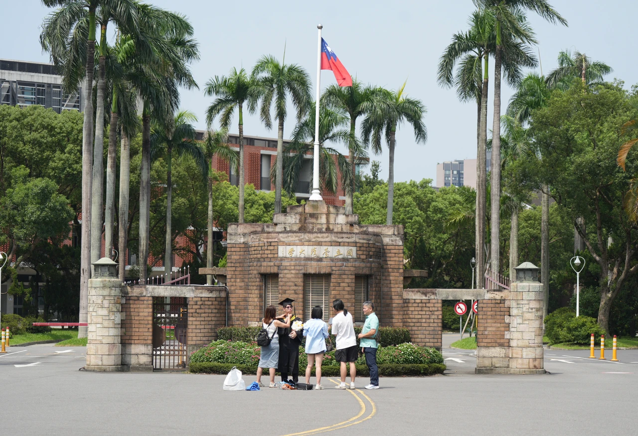分發入學今天放榜,台大醫學系自費生錄取門檻為288級分。梁建裕攝