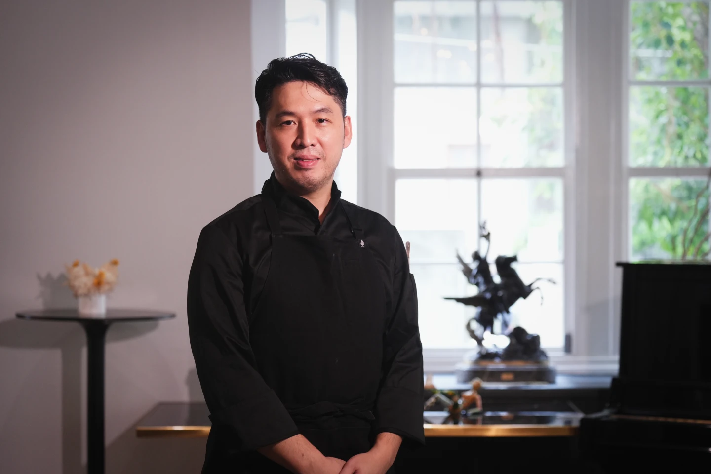 CEO 1950總裁藝文空間主廚張億興Jackie接受《知新聞》專訪。陳卓邦攝