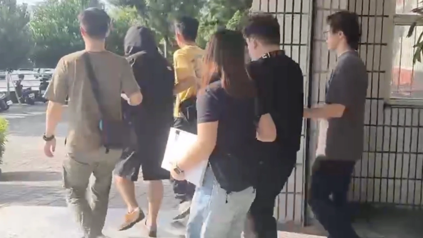 警方專案小組在案發24小時在台南逮捕楊姓及羅姓竊賊。民眾提供