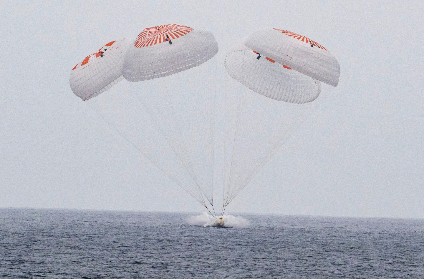 載有4名太空人的SpaceX太空艙於8月9日降落在南加州海岸附近的太平洋上。美聯社