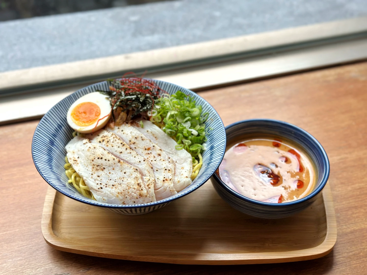 台北店限定「杜甲 A-Ma」聯名的「小川椒濃胡麻醬沾麵 350元」。劉沛妘攝