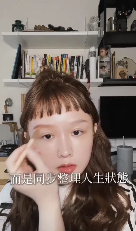荔枝兒是知名美妝部落客,在社群教學許多美妝技巧。翻攝自荔枝兒IG