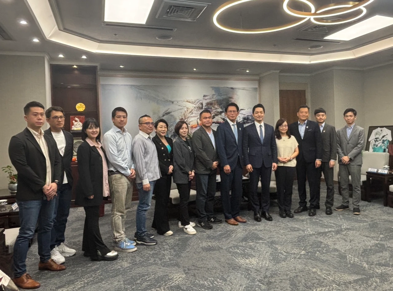 黃國昌率台北市議會民眾黨團拜會蔣萬安。許皓婷攝