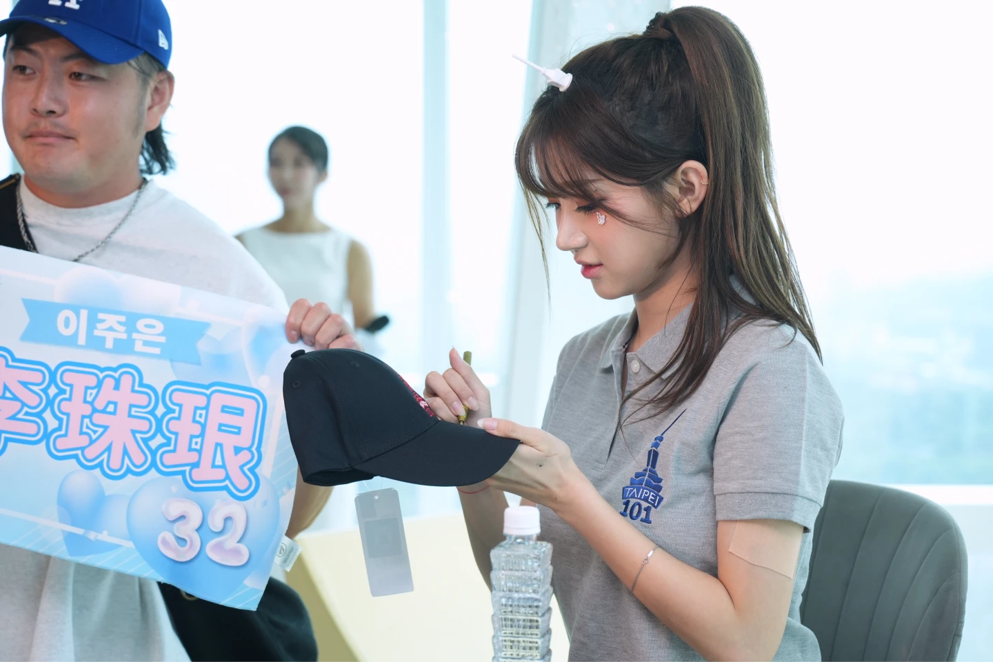 Fubon Angels李珠珢化身101一日店長。李柏毅攝