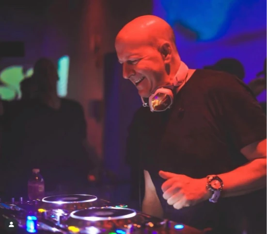 蘇德巍(David Solomon)是高盛執行長,日常工作之餘也擔任舞曲DJ。取自蘇德巍的Instagram