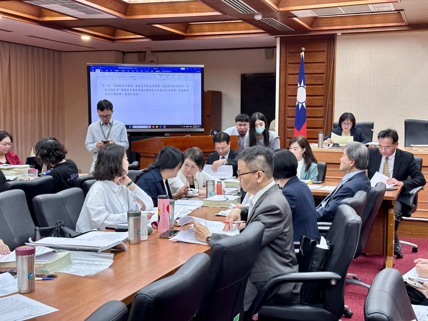 立法院教育及文化委員會今天審查「青年基本法」草案。王良博攝