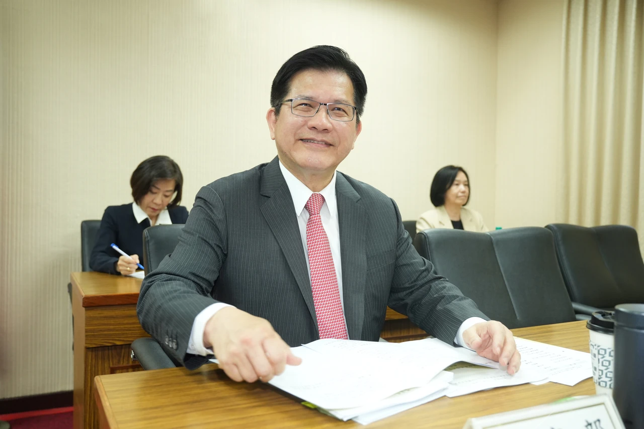 林佳龍指,工程越拖,成本及產業商機等代價就會越高。李柏毅攝