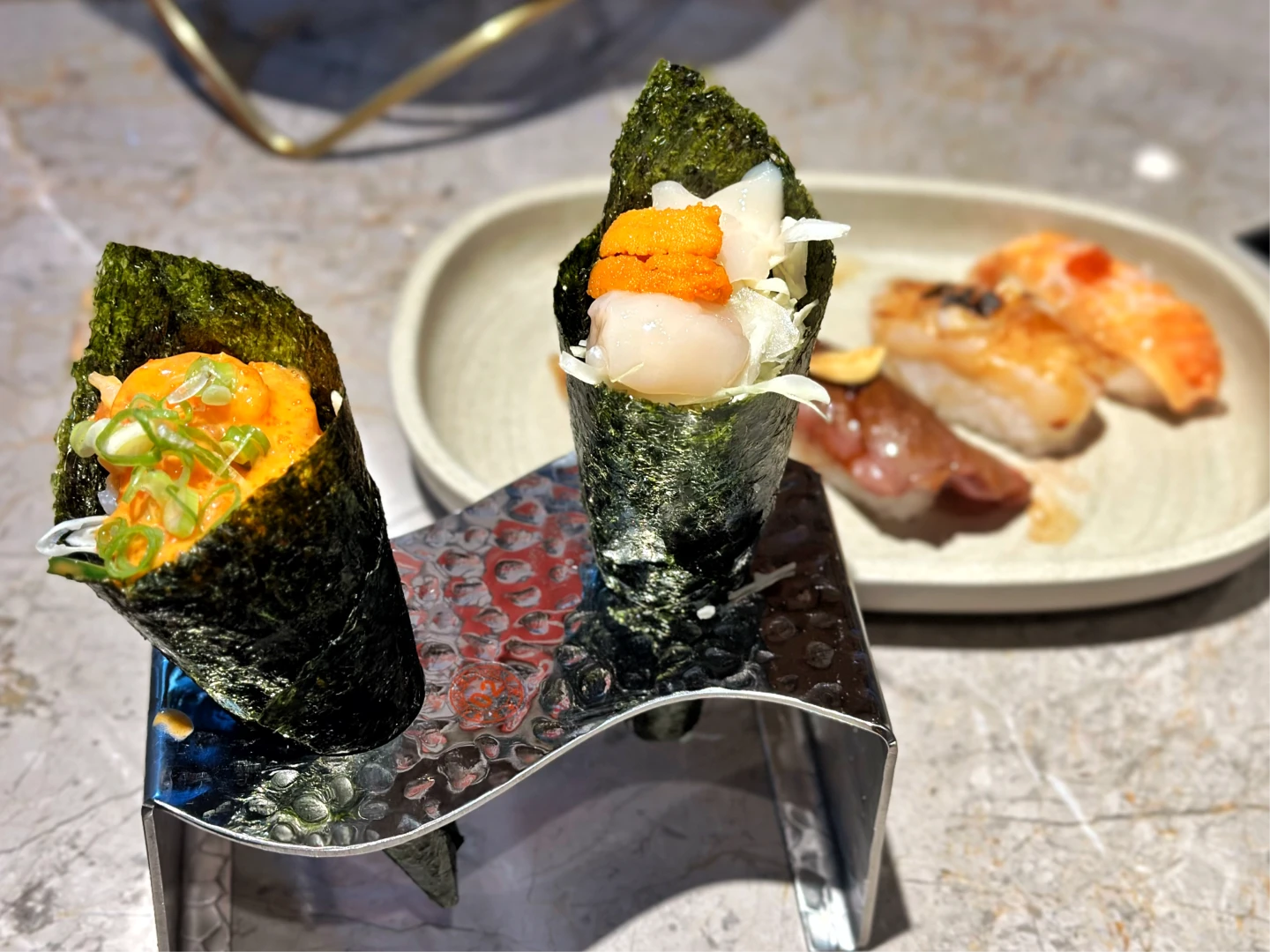 日本料理區「盛」-現做手捲提供海膽干貝、明太子甜蝦等。劉沛妘攝