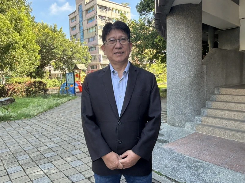 國民黨立法委員林思銘罷免案23日投票,林思銘稍早完成投票後受訪表示,他的心情如同好天氣一樣,也盼透過投票行使公民權利,並期待順利圓滿。中央社