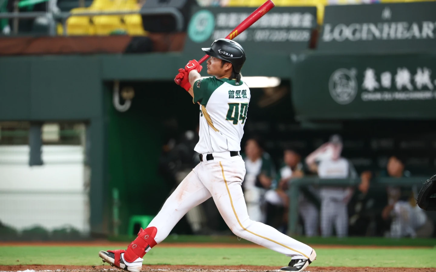台鋼雄鷹外野手曾昱磬昨遭球迷辱罵三字經。資料照。台鋼雄鷹提供