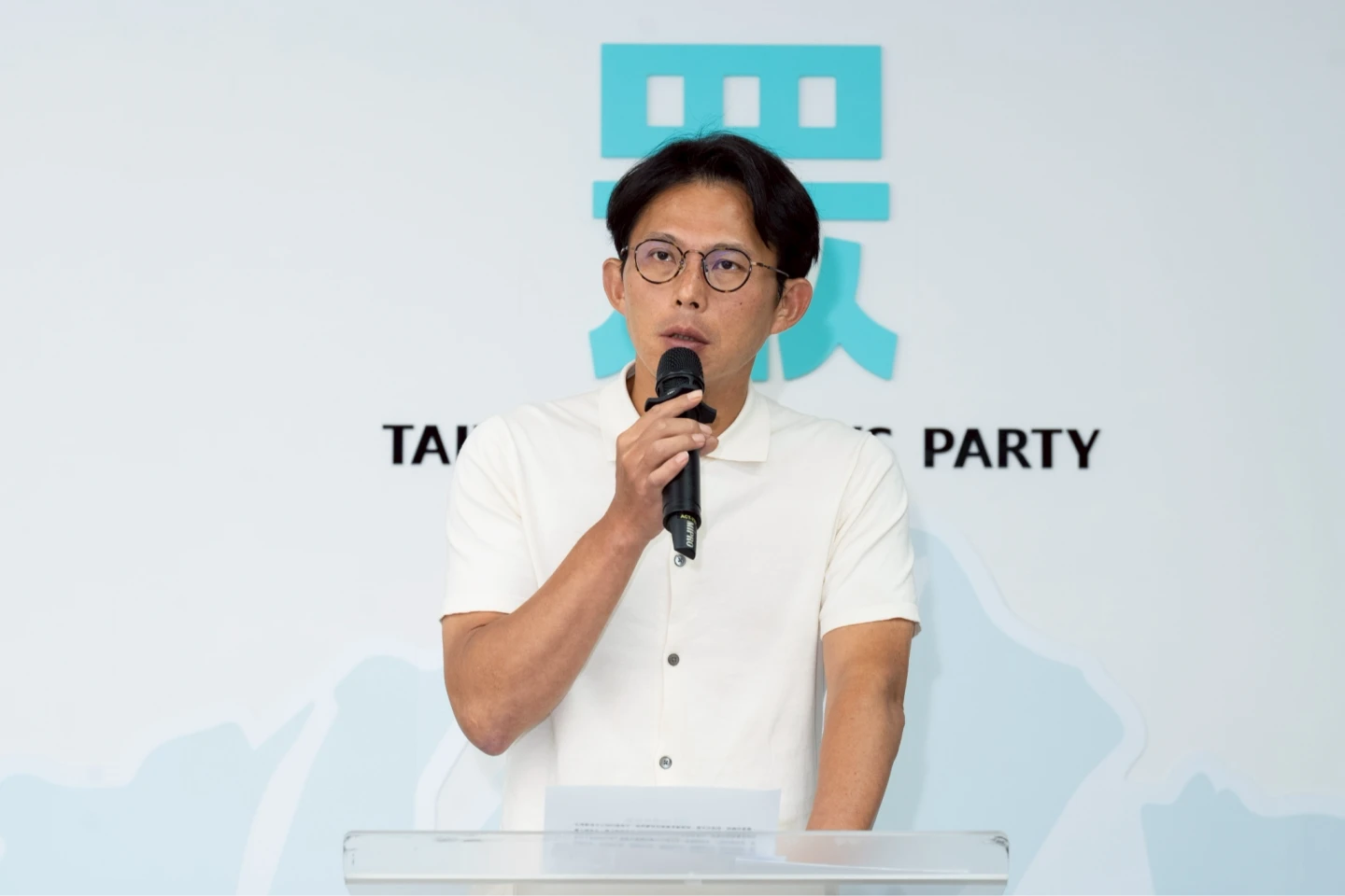 黃國昌痛批,民進黨用司法檢調當鷹犬。民眾黨提供