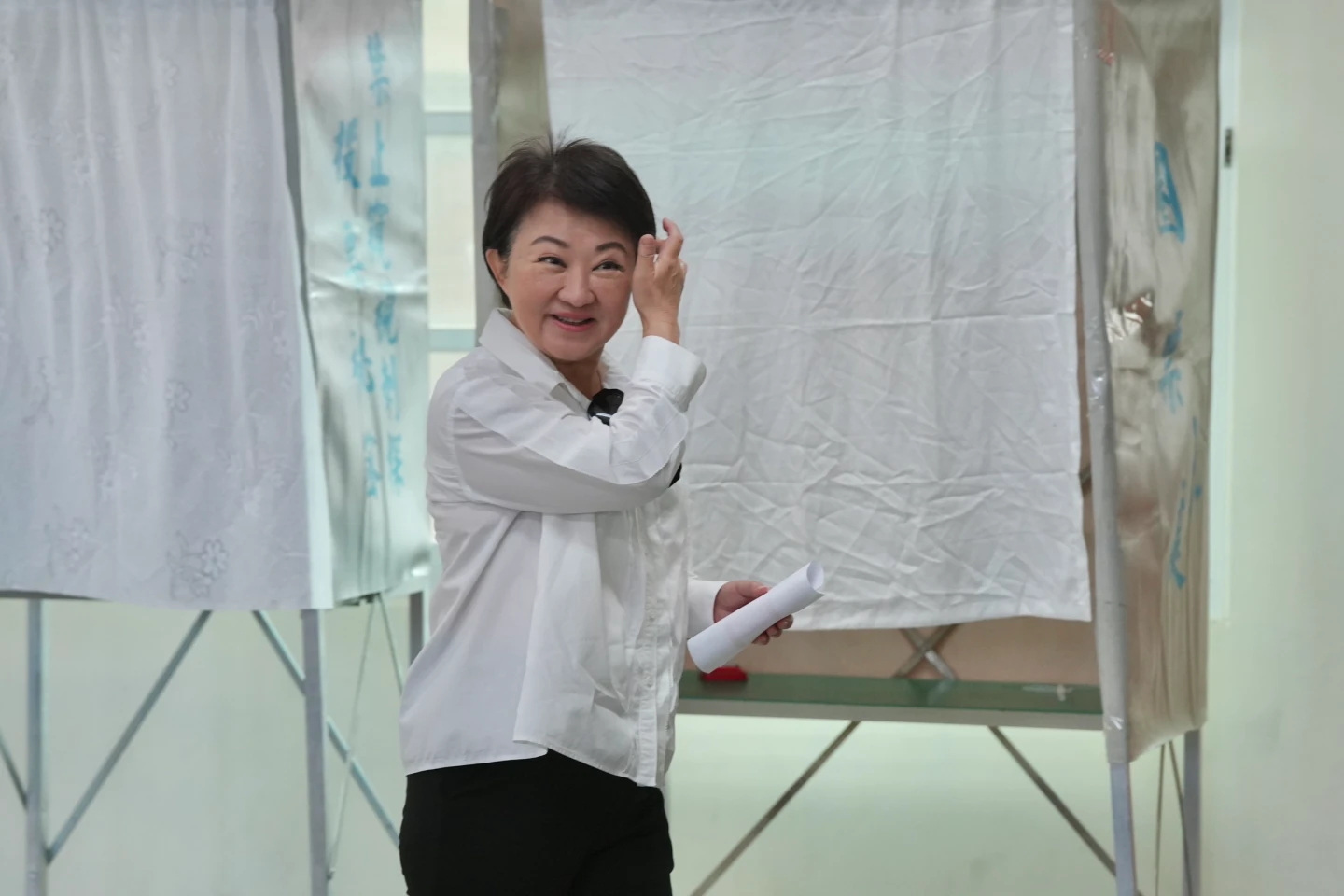 國民黨主席朱立倫宣布交棒,懇請台中市長盧秀燕擔任黨主席。林林攝