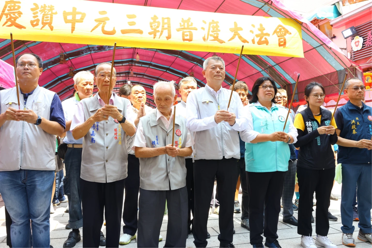 嘉義城隍廟開普祈求國泰民安。市府提供