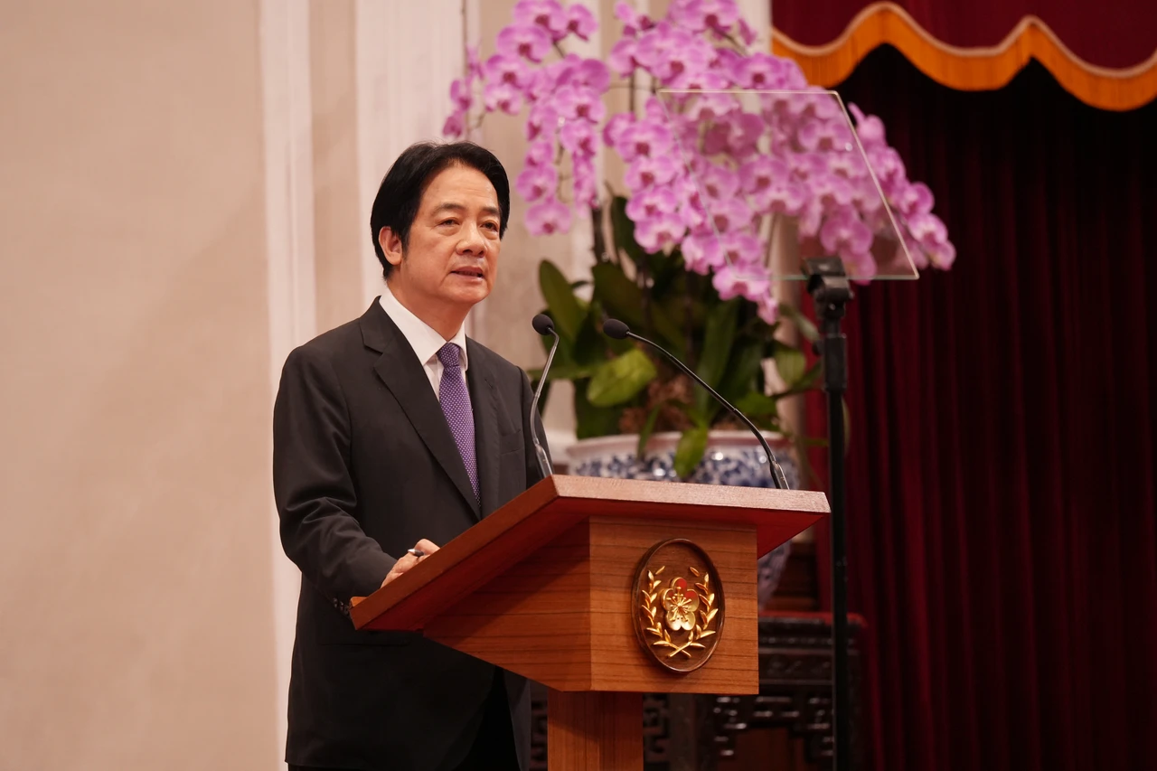 綠營17名議員發聯合聲明,請賴總統正視我們的危機。陳卓邦攝