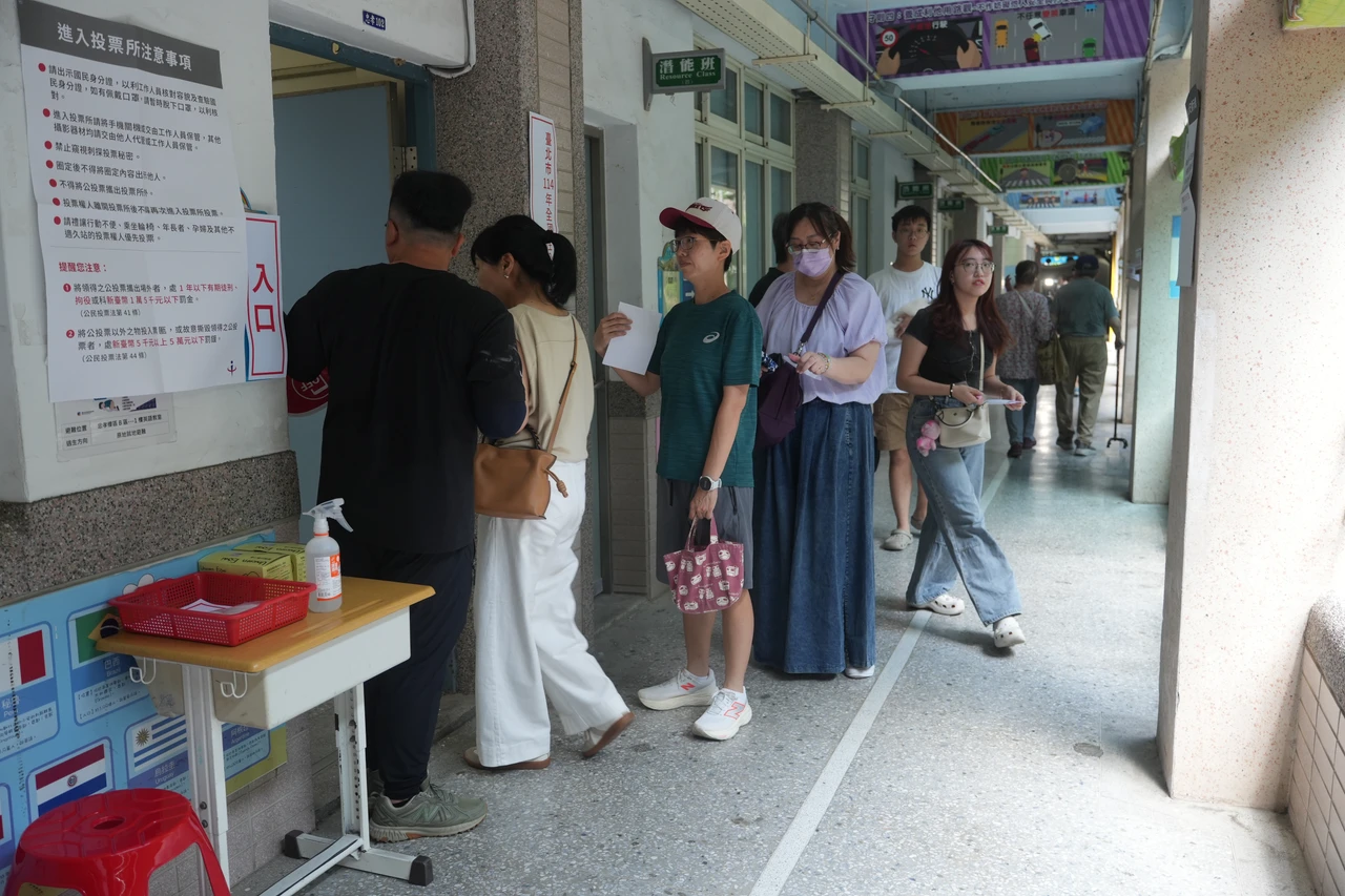 核三延役公投投票結果,距離通過門檻500萬522人同意票,還差約65.9萬票,因此沒通過。陳卓邦攝