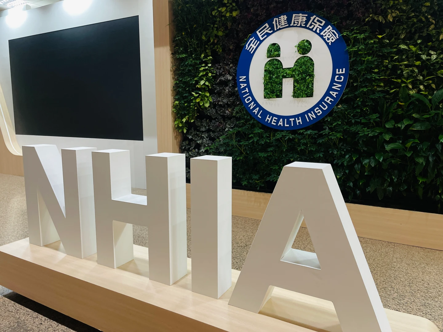 為了落實分級醫療,健保署今年實施個別醫院總額,並且要求醫學中心門診營收占比不得高於55%。賴昀岫攝