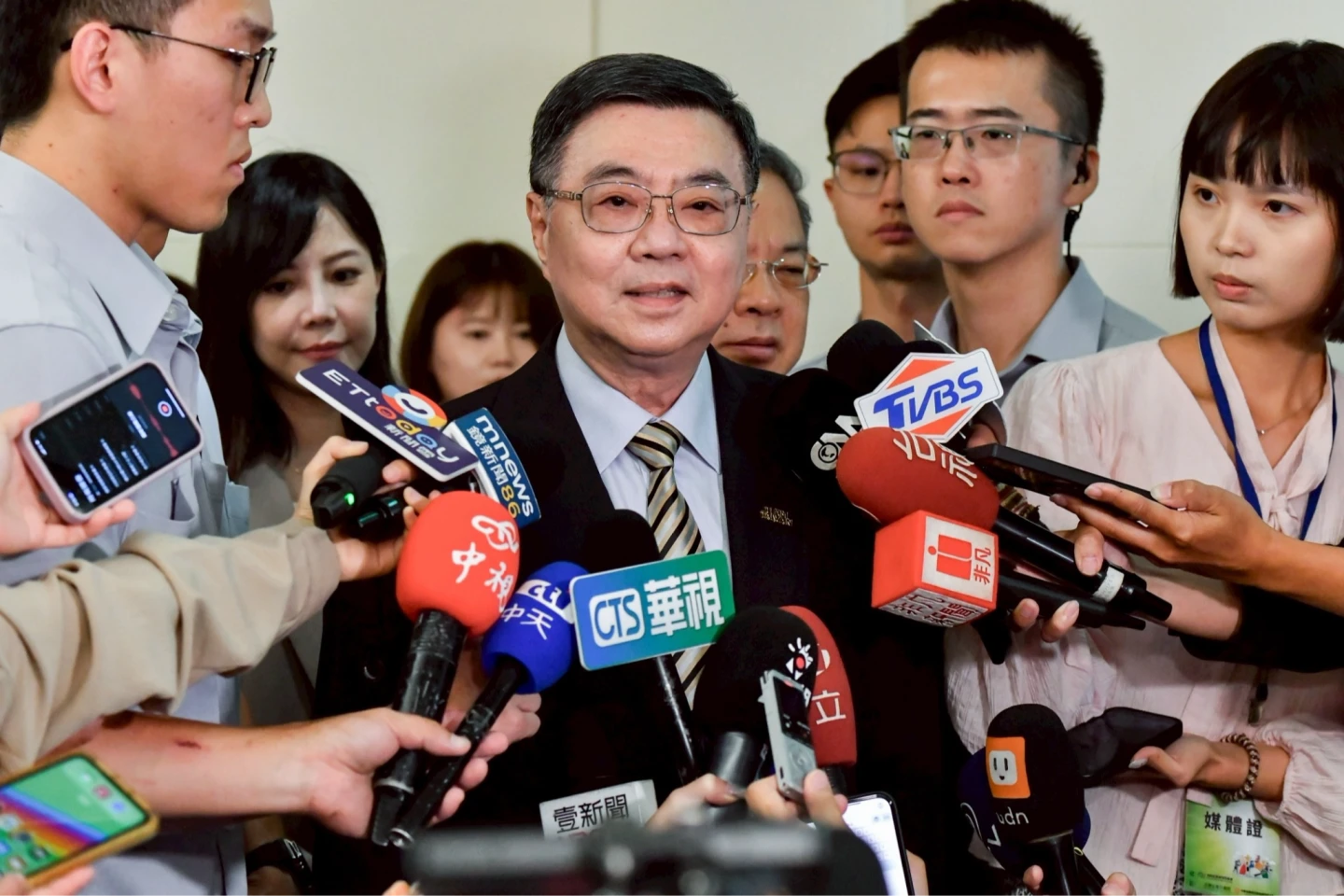 閣揆卓榮泰今出席活動,現場受訪回應新內閣人事。政院提供