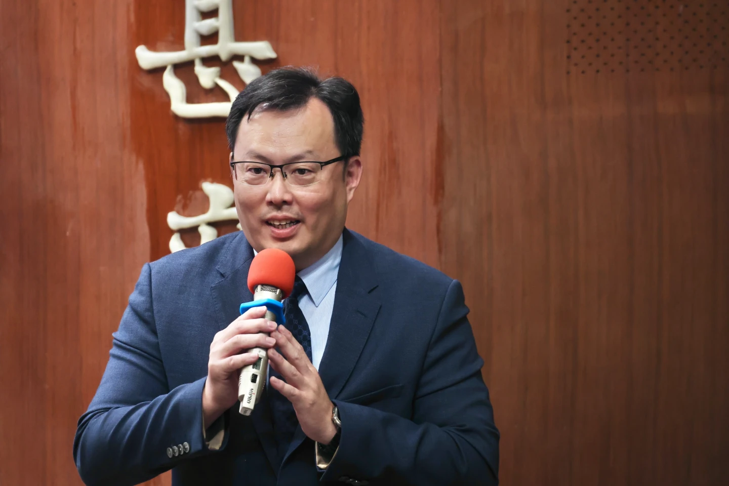 鄭世忠改任運動部政務次長。林林攝