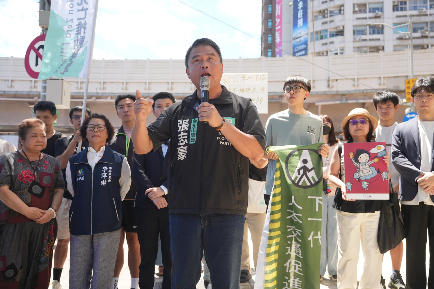 張志豪籲市府三思而後行。陳卓邦攝