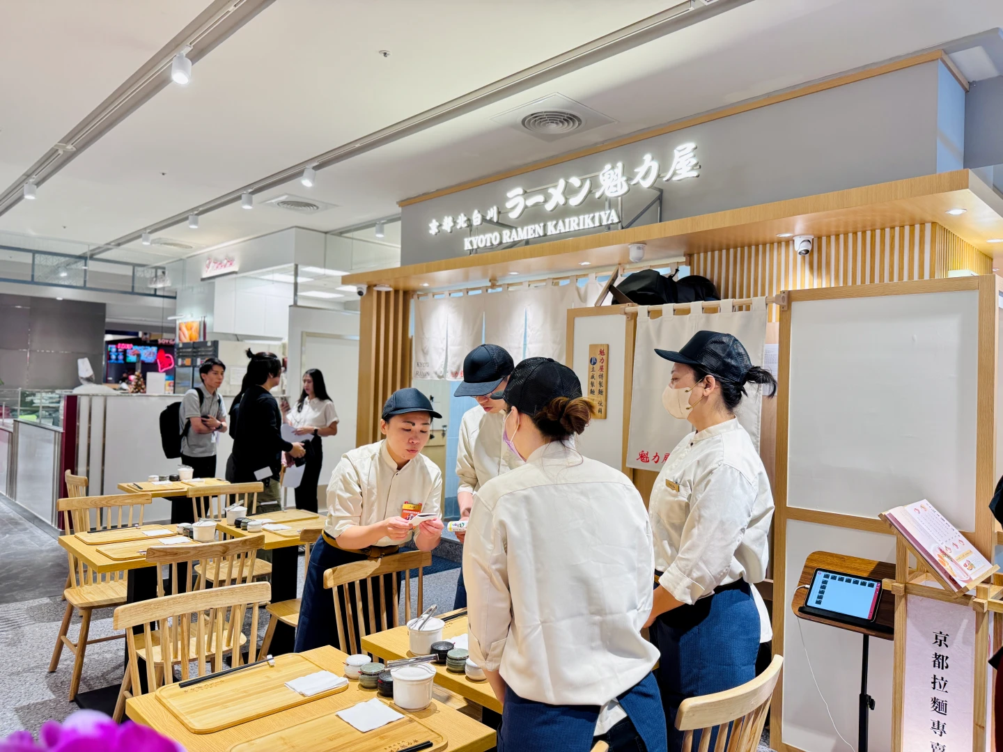 日本拉麵「魁力屋」首度登台。王志弘攝