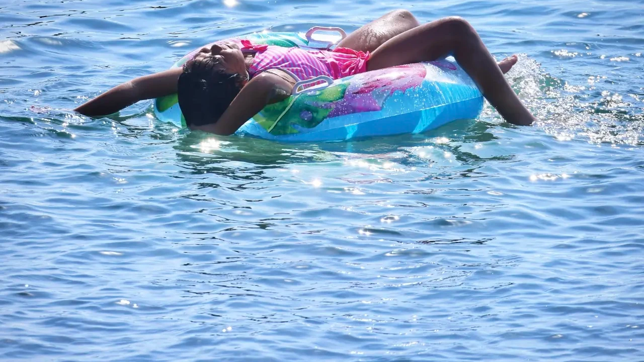 今七夕陽光火辣辣！新北多日飆38°C比南部熱　專家揭3大因素