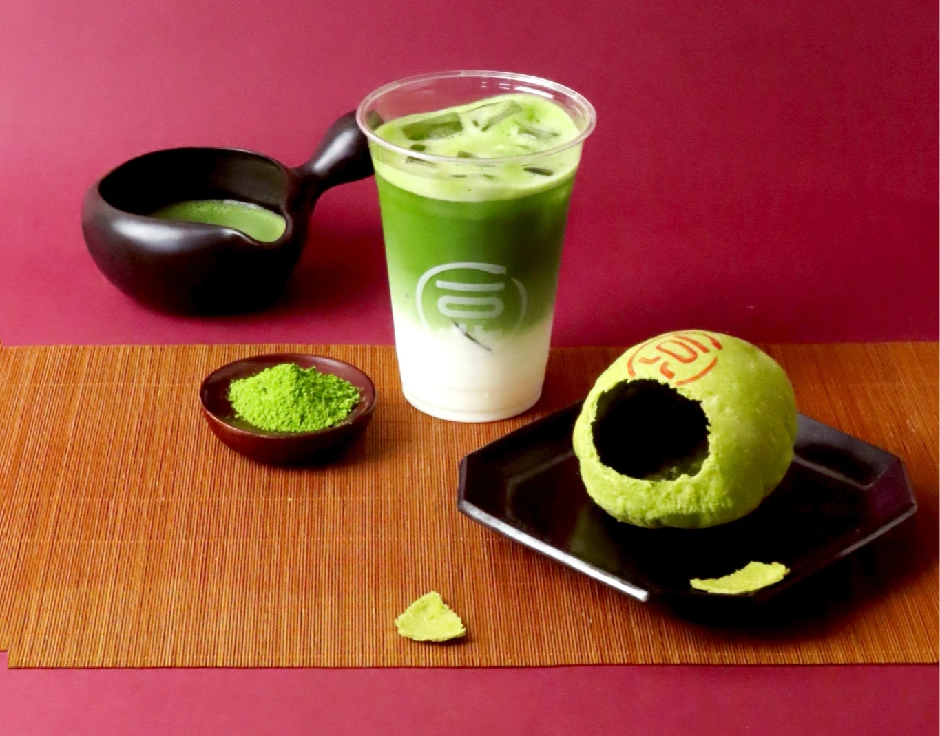 一〇八抹茶茶廊台南小北門店獨家開賣「宇治抹茶椪餅」每顆88元。一〇八抹茶茶廊提供