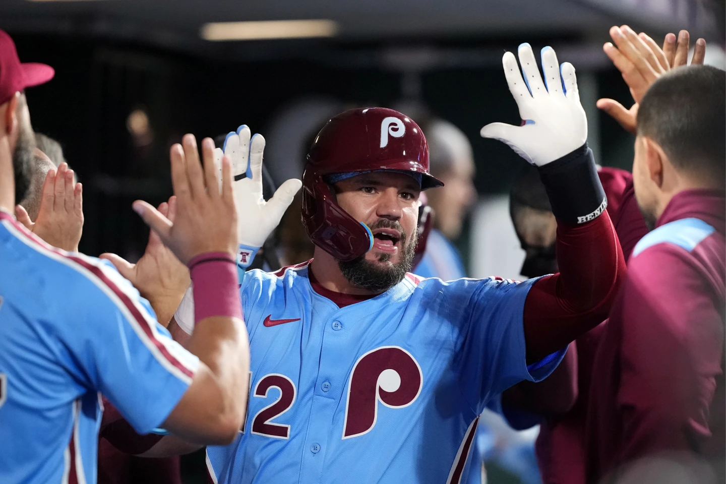 費城人隊重砲史瓦伯(Kyle Schwarber)敲出單場4響砲,成為大聯盟史上第21人。美聯社