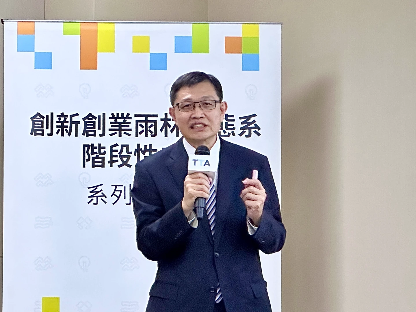 林德生介紹,TTA成立至今的成果。王良博攝