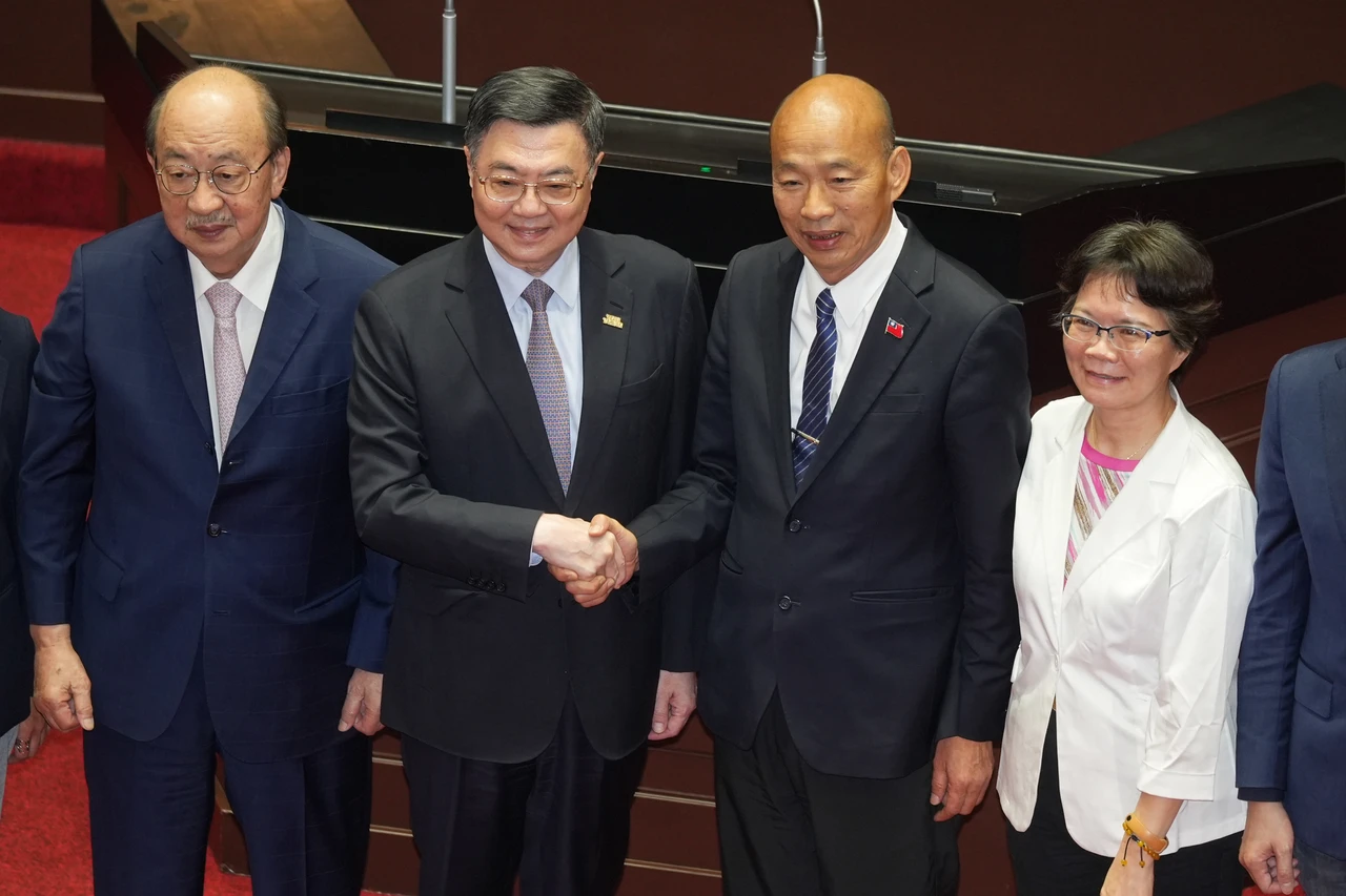 立法院第11屆第3會期結束卓榮泰率行政團隊致意。李柏毅攝
