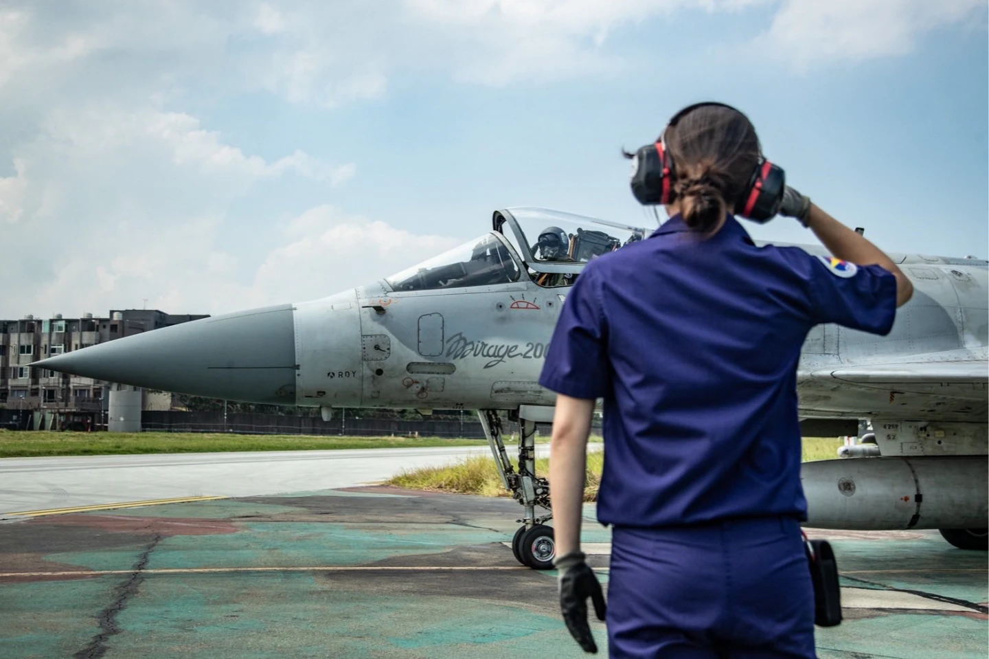 九三軍人節即將到來,多家量販業者及超商寄祭出敬軍優惠。取自FB@國防部發言人
