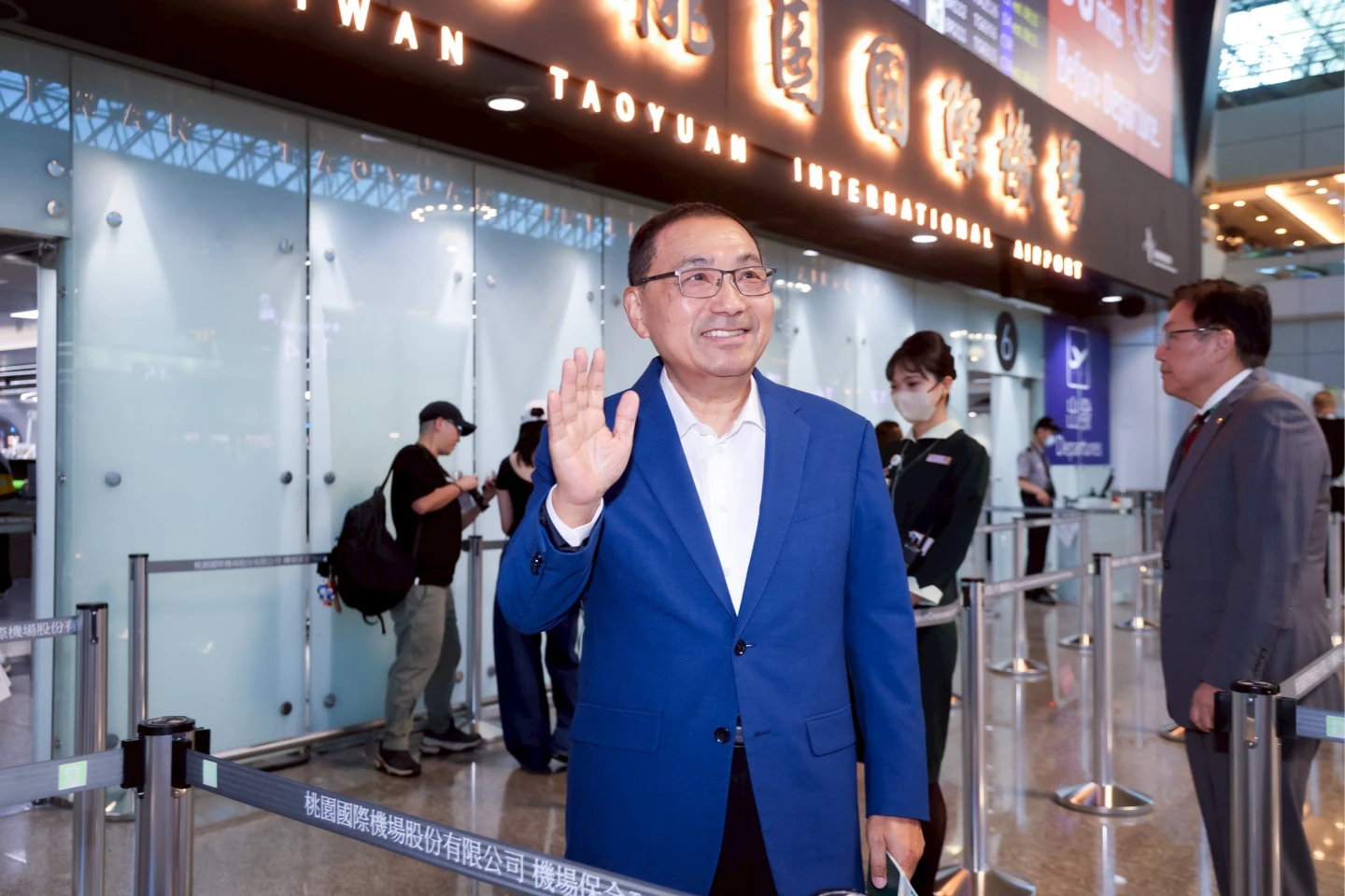 新北市長侯友宜今天上午率團出訪荷蘭、奧地利和捷克。新北市政府提供