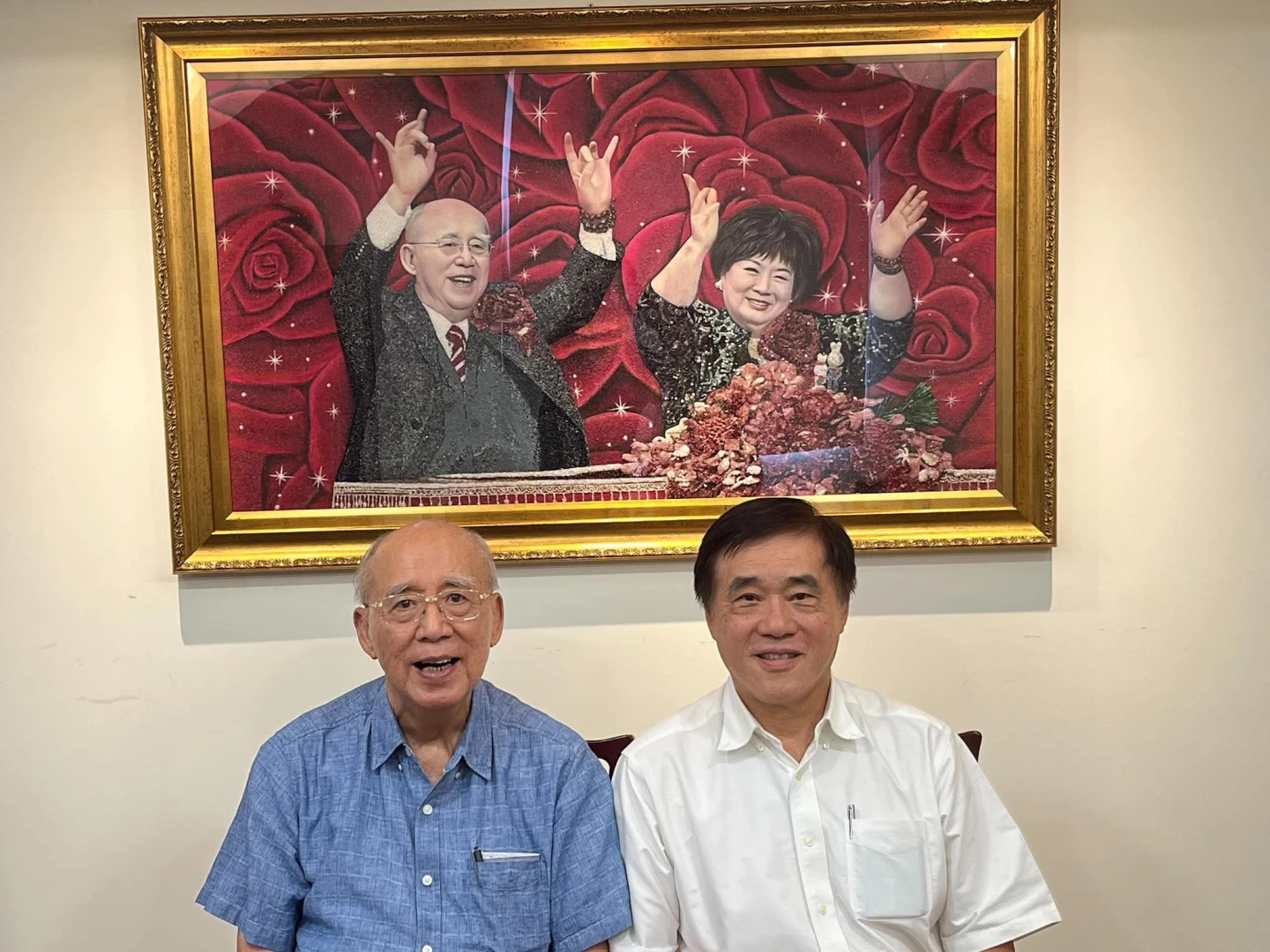 郝龍斌前往看望吳伯雄。取自臉書@郝龍斌
