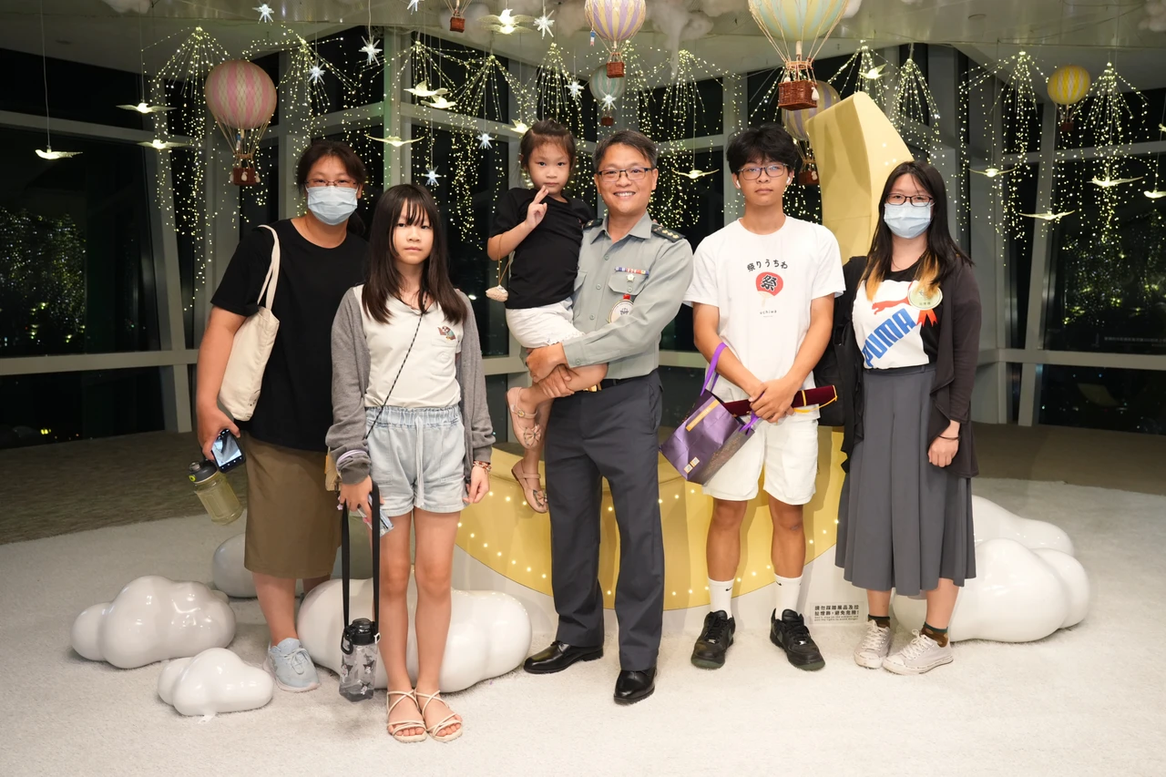 國軍楷模陸軍上校羅斯鴻全家福。李柏毅攝
